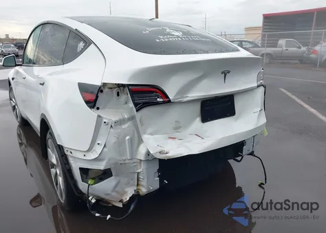 2020 Tesla Model Y Long Range Dual Motor All-Wheel Drive z USA, uszkodzony, nr VIN 5YJYGDEE3LF043800
